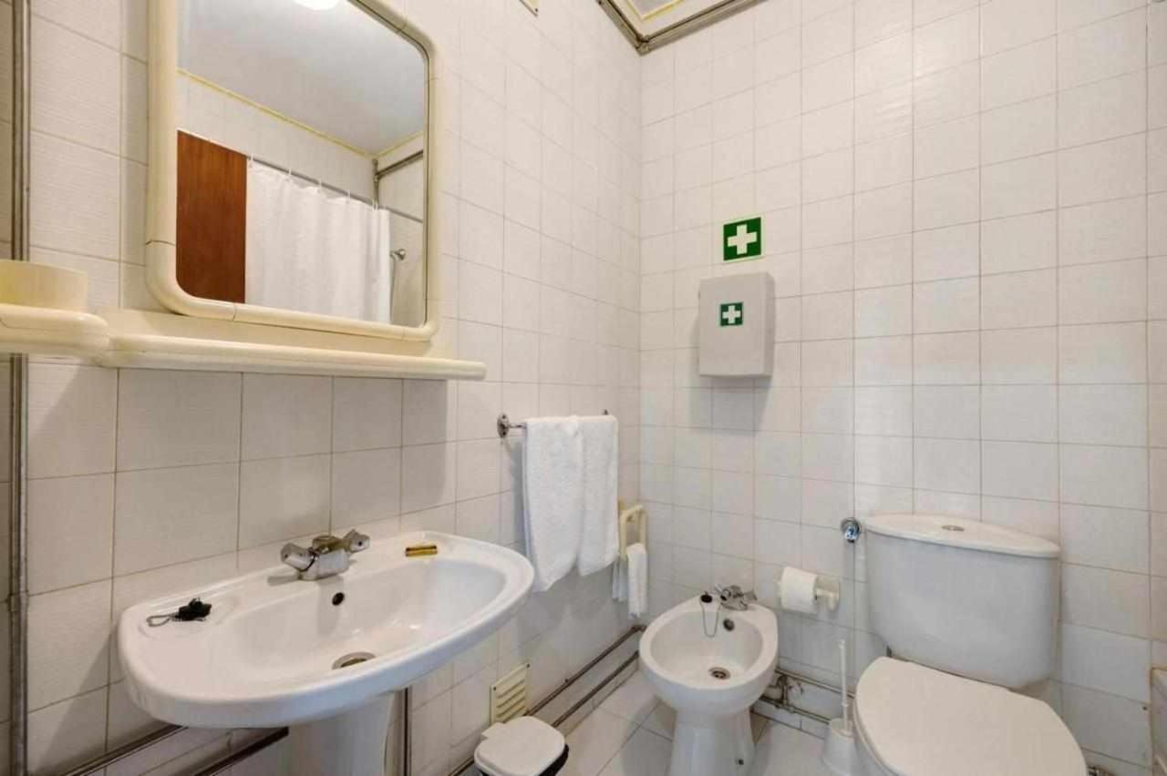 Apartamentos Torre Da Rocha Frente Ao Mar ปอร์ติเมา ภายนอก รูปภาพ